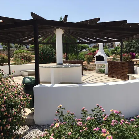 1 1 Kering Agios Amvrosios (Kyrenia)